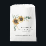 Sacolinha Elegante Girassol Eucalipto Floral Nupcial<br><div class="desc">Crie lembranças modernas de Girassol Floral com este modelo fofo que apresenta um lindo buquê floral rústico, moldura com efeito dourado geométrico, com tipografia simples moderna. DICA: Cartões de suite de casamento, como RSVP, programas de casamento, faixas, tapeçarias, etiquetas de presente, placas e outras lembranças e guloseimas de casamento estão...</div>