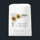 Sacolinha Elegante Girassol Eucalipto Floral Nupcial<br><div class="desc">Crie lembrancinhas modernas de Girassol Floral com este modelo fofo que apresenta um lindo buquê floral rústico, moldura com efeito dourado geométrico, com tipografia simples moderna. DICA: Cartões de suite de casamento correspondentes, como RSVP, programas de casamento, faixas, tapeçaria, etiquetas de presente, placas e outras lembranças e guloseimas de casamento...</div>