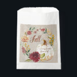 Sacolinha Fall Autumn Party Pumpkin Floral Watercolor Wreath<br><div class="desc">Estes elegantes e modernos sacos de design de aquarelas irão carregar através da sua celebração do outono, festa de aniversário, chá de panela ou outro tema de evento especial de forma fácil e barata. Celebrar cai toda a estação com esta elegante design de coroa floral de aquarela que apresenta uma...</div>