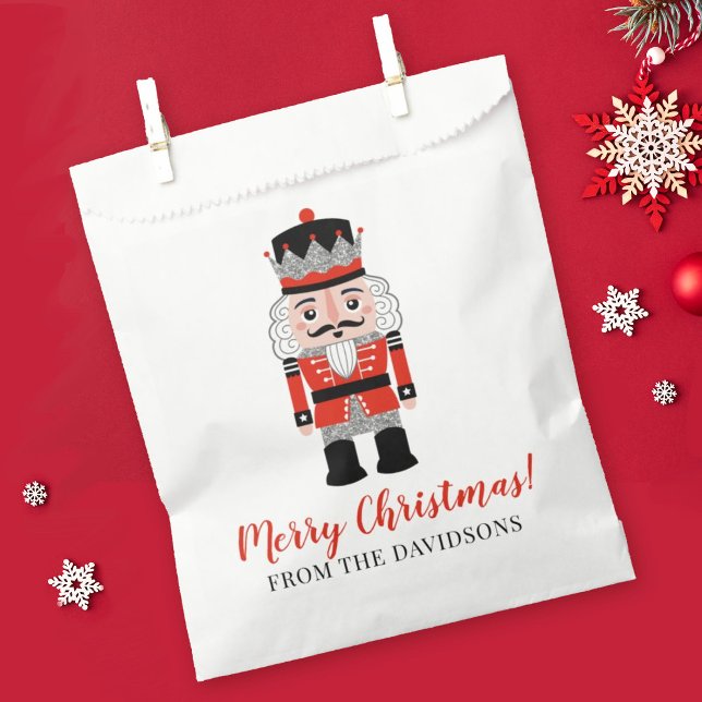 Sacolinha Favor do Partido Feriado de Natal do Red Nutcracke (A cute bag for your Christmas holiday party favors.)
