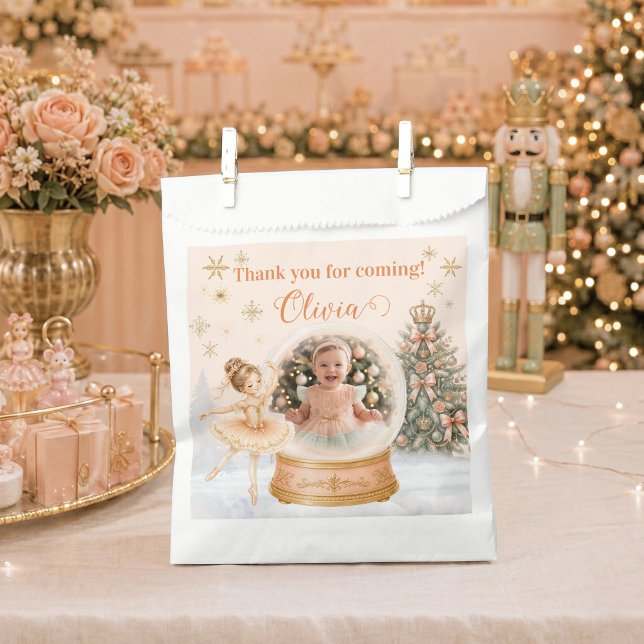 Sacolinha Garrafa de neve com foto personalizada da bailarin (Nutcracker Sugar Plum Fairy Photo Snow Globe Favor Bag)