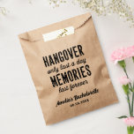 Sacolinha Kit De Recuperação De Festa de solteira Russo Fa<br><div class="desc">Kit de recuperação de Festa de solteira russa? Kit Hangover. Adicione um toque divertido de cor e estilo único aos seus favores de casamento ou chá de panela. Um saco de chás de panela é um excelente adicional ao planejamento de partidos. Essas bolsas únicas serão facilmente usadas como presente e...</div>