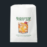 Sacolinha Kit de Ressaca de Solteirão para Coquetel Old Fash<br><div class="desc">A suíte "Old Fashioned Bachelor Party" é uma coleção ousada e atemporal, projetada para um fim de semana de estilo clássico e diversão inesquecível. Centrada em uma rica paleta de cores inspirada no vintage e apresentando uma impressionante aquarela de um coquetel antigo, esta coleção captura o espírito de celebração refinada....</div>