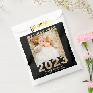 Sacolinha Meu Primeiro Ano 2023 Bebê de Recorte Moderno Foto