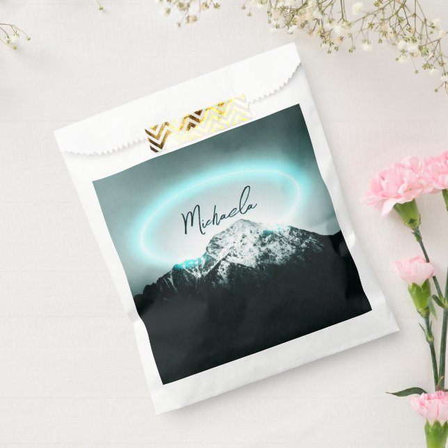 Sacolinha Monograma de luz neon azul misterioso da montanha  (Selado)