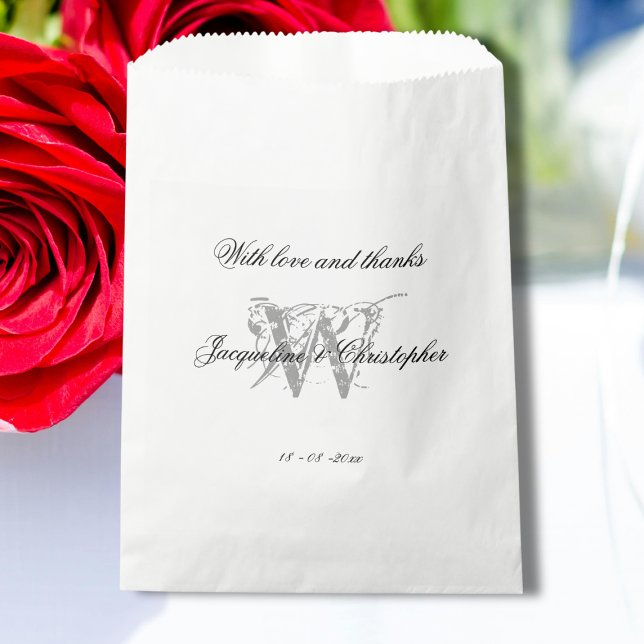 Sacolinha Monograma Moderno de Casamento Elegante + Chic Can (Elegant Wedding - Black, White and Gray, Monogram plus Bride and Groom Names Favor Bag.)