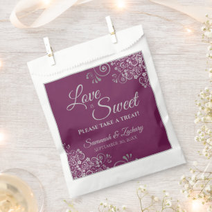 Sacolinha O amor é doce rendas prateadas no casamento roxo