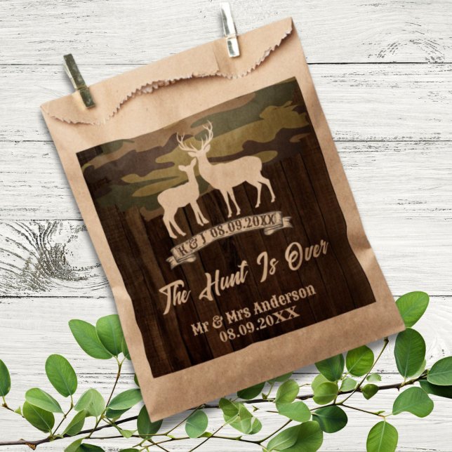 Sacolinha País Ocidental Veado A Caça Está Sobre Casamento (Western Country Deer The Hunt Is Over Wedding Favor Bag)