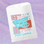 Sacolinha Partido Preppy Pajama<br><div class="desc">Uma bolsa de favor divertida para a sua festa de pijama pré-despedida! Quer estejas a celebrar um aniversário,  uma despedida de solteira,  ou raparigas a noite fora,  estas bolsas têm uma vibração retrô divertida que é fofa e engraçada.</div>