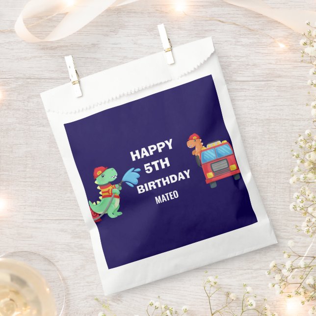 Sacolinha Presente de aniversário infantil bombeiro dino F (Cortado)