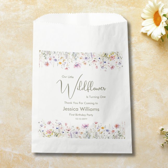 Sacolinha primeiro aniversario Nossa Pequena Flor Selvagem T (Criador carregado)