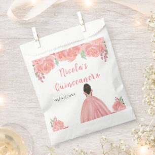 Sacolinha Princesa de Pele Escura Rosa Floral Quinceanera