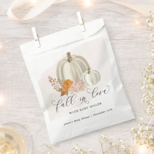 Sacolinha Pumpkins branco cai no Chá de fraldas de amor pers