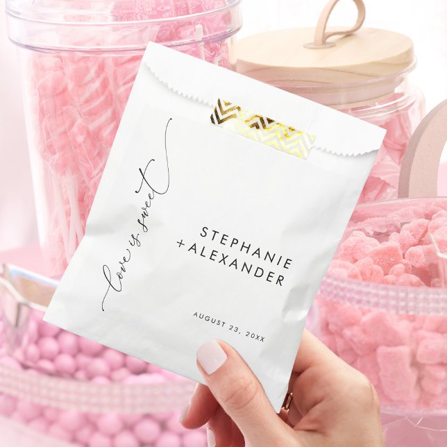 Sacolinha Simples Black and White Love é Sweet (Criador carregado)