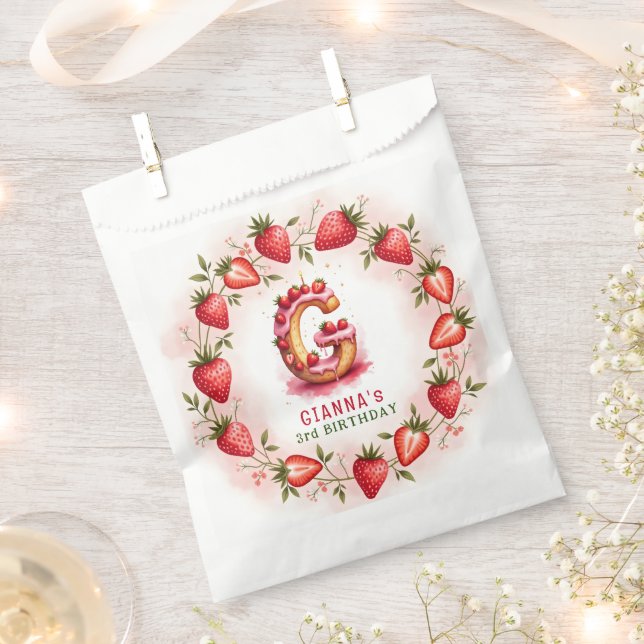 Sacolinha Strawberry Birthday Favor Bag - Letra G Bake (Cortado)