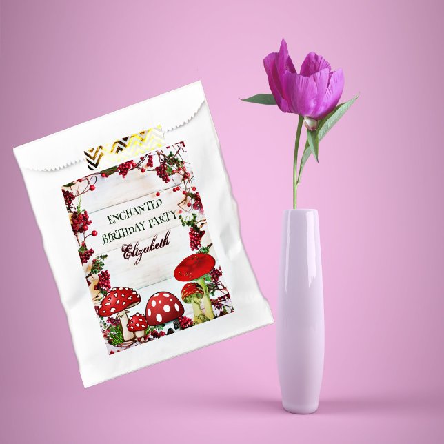 Sacolinha Toadstool Red Berry Garden Greenery Magic Mushroom (Red Berry Garden Toadstool Greenery Magic Mushroom Favor Bag)