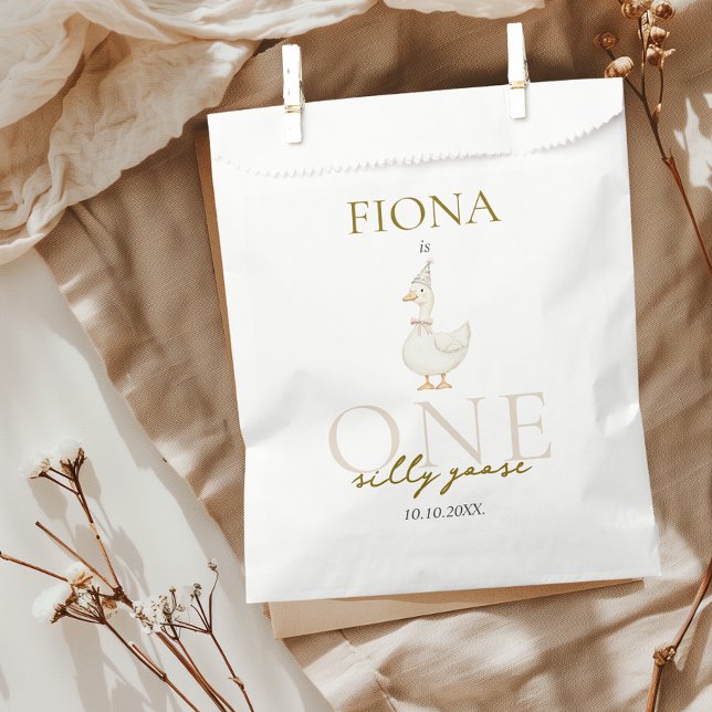 Sacolinha Um Bobo Goose Gingham primeiro aniversario (One Silly Goose Favor Bags Gingham Beige Gender Neutral Party Favors 1st Birthday)