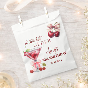 Sacolinha Um Pouco Mais Velha Chic Cereja Martini Aniversári