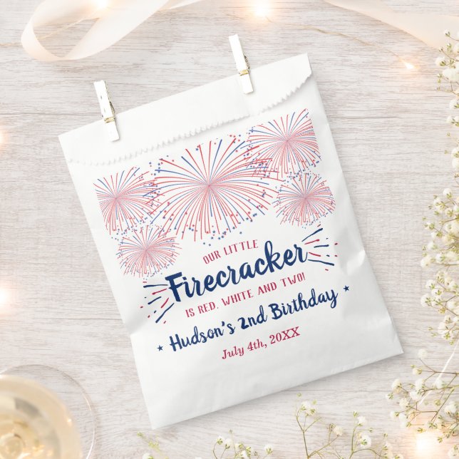 Sacolinha Vermelho, Branco e Dois! segundo aniversário De 4  (Cortado)