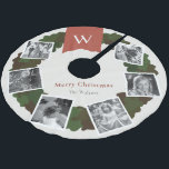 Saia Para Árvore De Natal De Poliéster 5 Foto Collage Wreath Monograma Burgundy<br><div class="desc">Esta elegante e clássica saia da árvore de colagem de fotos de monograma,  com um monograma,  apresenta um fundo bege claro com uma coroa com fita burgundy. Alterar a cor de fundo. Você pode encontrar produtos correspondentes na minha loja.</div>
