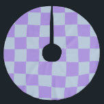 Saia Para Árvore De Natal De Poliéster Azul suave e Lavanda verificados<br><div class="desc">Um delicado padrão controlado em tons sutis de Azul Pó e Névoa Lavanda — a essência da elegância pastel. Luz e harmoniosa, irradia calma e frescura, fazer-a perfeita para têxteis de viveiro, decoração de quarto, artigos de papelaria sonhável ou coleções pastéis minimalistas. Esta design amorosa e romântica encanta fãs de...</div>