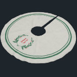 Saia Para Árvore De Natal De Poliéster Bandas de Natal e Camiseiros Monográficos<br><div class="desc">Saia de árvore de Natal projetada por personalização com uma borda de círculo listrada e fofinha e personalizada com o monograma da sua família ou outro texto personalizado em um quadro de coroa de louros. Impresso fundo de roupa de burlap faux rustic. Clique em Personalizar para adicionar o seu próprio...</div>