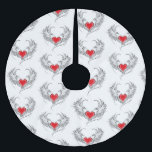 Saia Para Árvore De Natal De Poliéster Coração Anjo Vermelho com asas<br><div class="desc">Coração vermelho pintado artificialmente com cinza de asas de anjo,  decorado com contorno liso preto.</div>