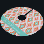 Saia Para Árvore De Natal De Poliéster Cute Winter Geométrico Patterno Teal e Nome Rosa<br><div class="desc">Padrão Geométrico de Inverno Cute Personalizado,  em Diamante,  em Terras de Natal Teais e Rosa</div>