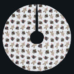 Saia Para Árvore De Natal De Poliéster Feliz Pawlidays Labrador Retriever Cães<br><div class="desc">Ótima ilustração de três Labrador Retrievers vestidos em trajes de Natal.</div>