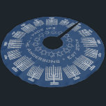 Saia Para Árvore De Natal De Poliéster Hanukkah Silver Menorah Adicione Um Nome Chrismukk<br><div class="desc">Adicione o seu nome a este Menorah prateado na saia azul da árvore da meia-noite para uma celebração do tipo Chrismukkah ou Chrismukkah. Menorah em dois tamanhos circula a saia; seu nome familiar e ano estabelecido são impressos entre os Menorás e um anel de Estrela de Davids. Esta saia personalizada...</div>