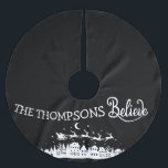 Saia Para Árvore De Natal De Poliéster Natal personalizado minimalista com Na moda modern<br><div class="desc">Elevem o vosso decoro de férias com a nossa "Na moda moderna minimalista e personalizada saia de árvore de poliéster embrugada de Natal". Esta saia-árvore é projetada para capturar a magia do Natal enquanto mantém um estilo elegante e contemporâneo. Em preto e branco clássico, ele apresenta a imagem de eterno...</div>
