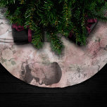 Saia Para Árvore De Natal De Poliéster Romântico Steampunk | Ephemera Antiquada<br><div class="desc">Grunge dos anos 90, todo crescido! Chique vitoriano sofisticado e feminino, padrão sem descontinuidades steampunk com engrenagens distópicas de roda cognitiva, bicicleta, crânio, coruja, telescópio e muito mais em um fundo robusto e romântico de rosa rosa rosa, do milênio. Este vintage dos anos 90 inspirou um design abstrato que apresenta...</div>