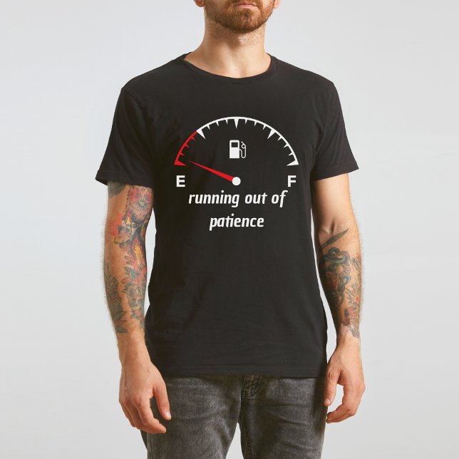 Saída de T-Shirt Gage Gage Vazia da Paciência (Running Out Of Patience Black T-Shirt)