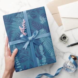 Samambaias em Papel de Presente Azul