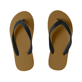 sandálias marrons de chinelo com tiras pretas
