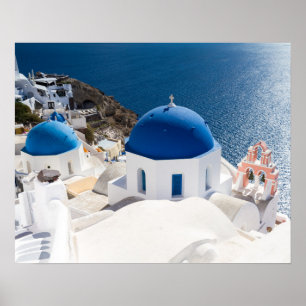 Santorini - igreja abobadada azul no poster de Oia