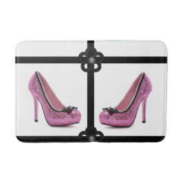 sapatos de salto alto rosa tapete de banheiro