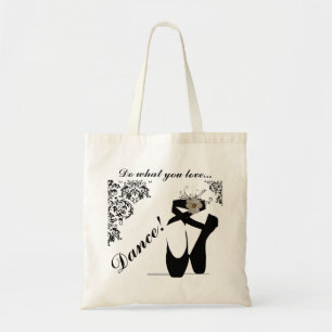 Sapatos Toe com Bolsa Tote de Laço Preto