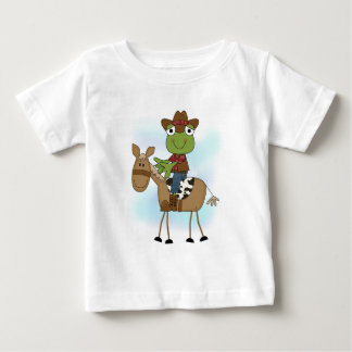 Sapo com Camisetas e presentes