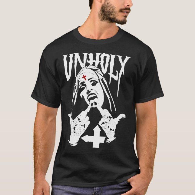 Satânica Nun Tattoos Clássica T-Shirt (Frente)