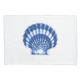 Scallop Shell - azul marinho em um fundo branco