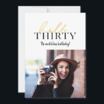 Script de ouro moderno  aniversário de 30 anos geo<br><div class="desc">Script de efeito ouro moderno e foto geométrica de trinta anos convidada. Padrão geométrico do dorso.</div>