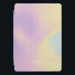 Script Elegante de Gradiente Holográfico Roxo Ombr<br><div class="desc">Na moda Trendy Purple Holographic Gradient Ombré Cobrir para iPad com roteiro elegante para Escola ou Escritório em Rosa,  Púrpura,  Azul. Personalize esta capa de ipad com seu próprio nome.</div>