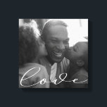 Script Elegante | Impressão de tela de fotos<br><div class="desc">Personalize a canvas esticada com sua própria foto e o elegante e personalizado roteiro manuscrito "love". Escolha entre duas cores do script para que ele se ajuste melhor às suas fotos.</div>