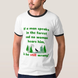 Se um homem fala no t-shirt de gracejo da floresta