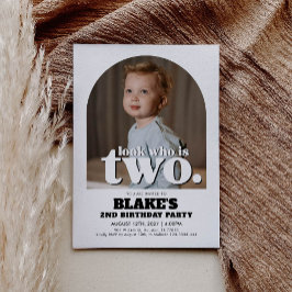 segundo aniversário Convite Olhe Quem É Dois Convi