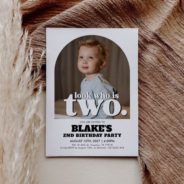 segundo aniversário Convite Olhe Quem É Dois Convi (Criador carregado)