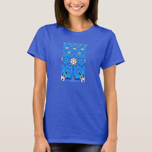 seis estrelas brancas do ponto no t-shirt azul