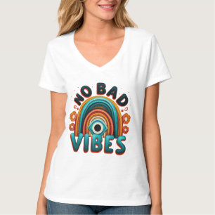 Sem Más Vibrações. Camiseta com Desenho de Arco-Ír