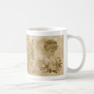 Senhora do Victorian com a caneca de café dos
